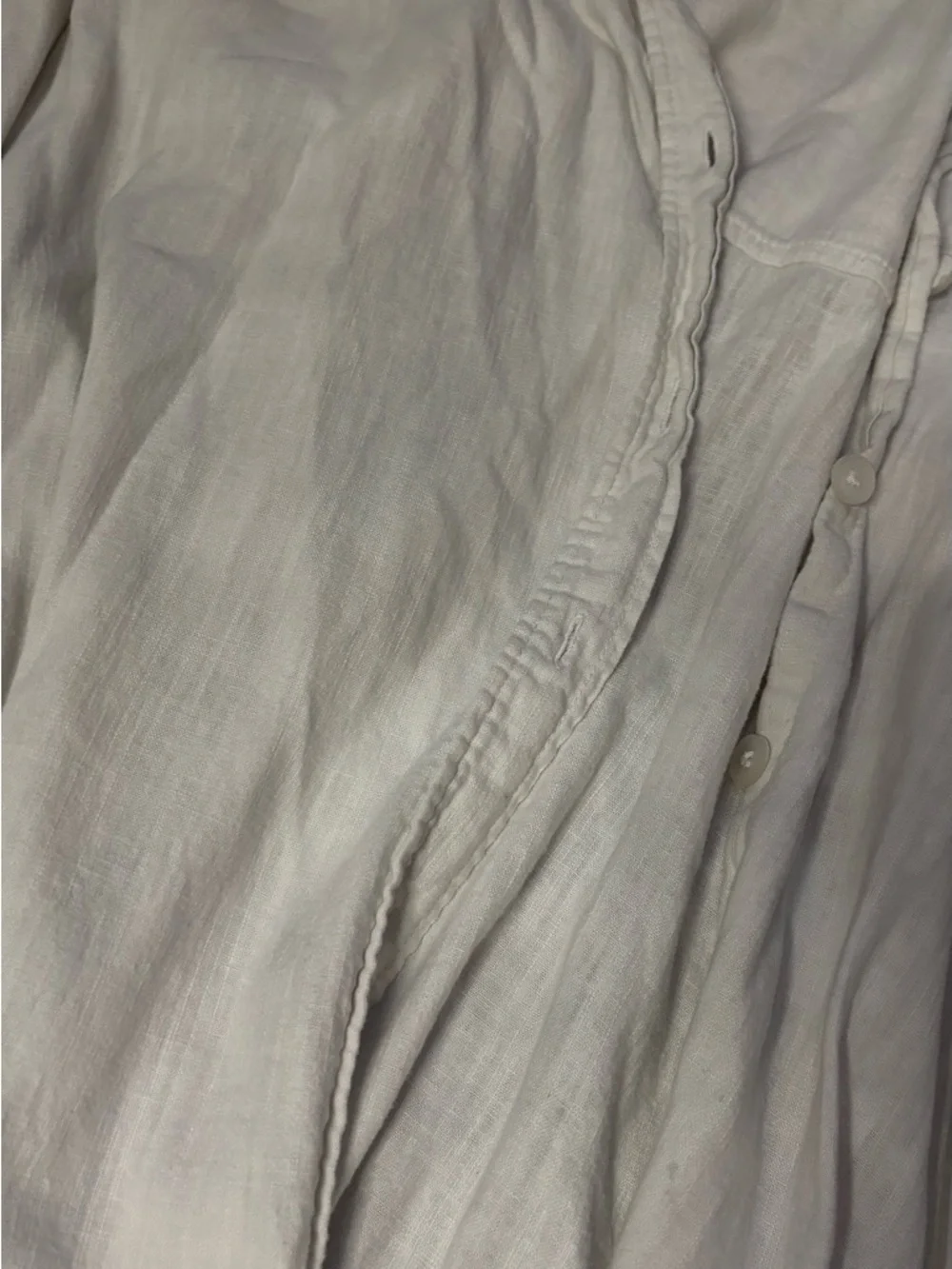 AE Light Cream Button-Up - Picture 3 of 3